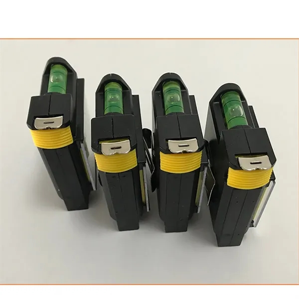 Stalowa miarka 3 m z poziomicą, notesem samoprzylepnym i długopisem - obrazek 3