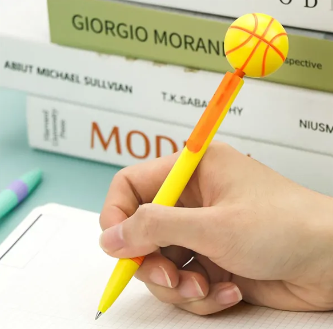 Długopis antystresowy z obrotową piłką 360° – gadżet biurowy i reklamowy